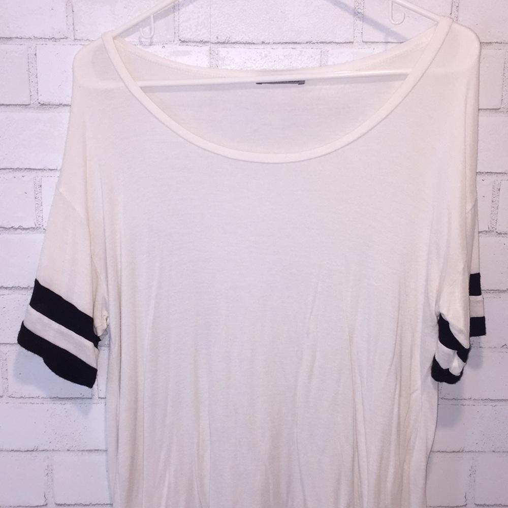 Baseball tee